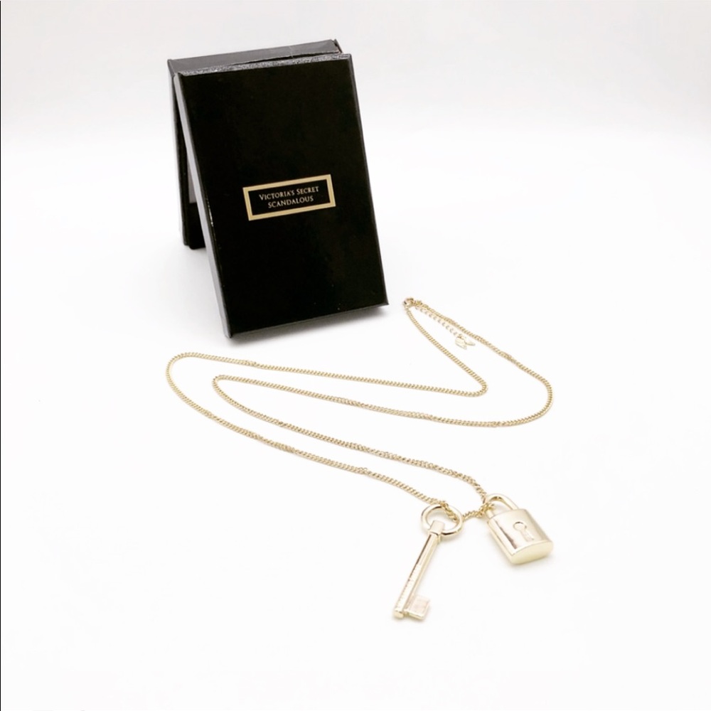 Victoria’s Secret Gold Toned Lock & Key Necklace